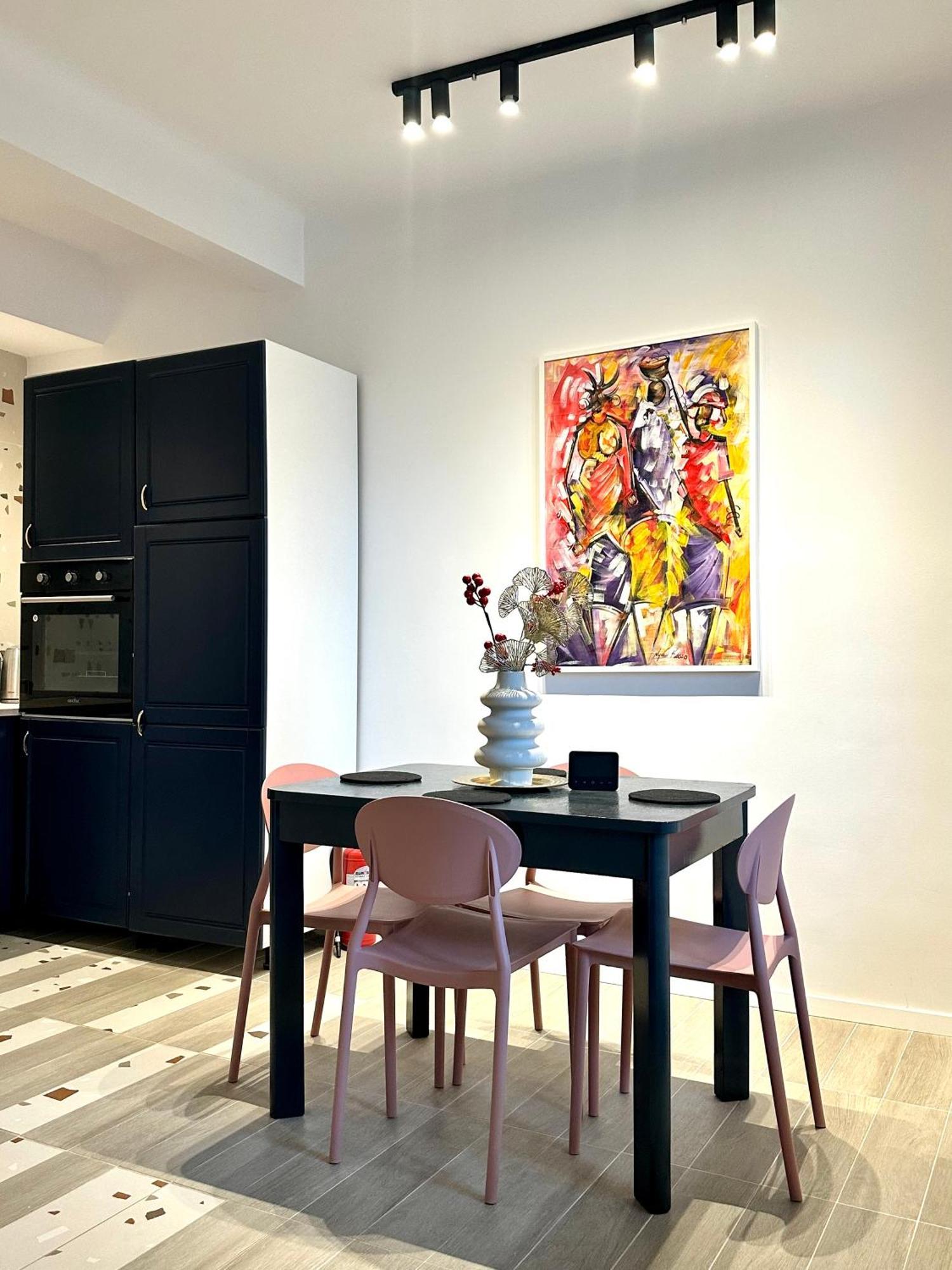 Peaceful Condo For Romantic Getaways Near Black Church - 3Min Walk Braşov Eksteriør bilde